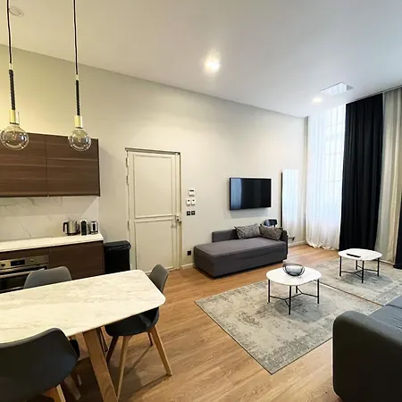 Urbanflat 91 - Beautiful In Le Marais Apartment *